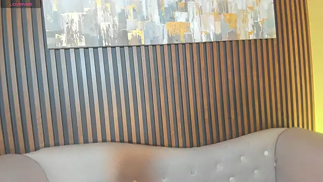 LauraAristizabal online show from October 2025 12:39:02 PM