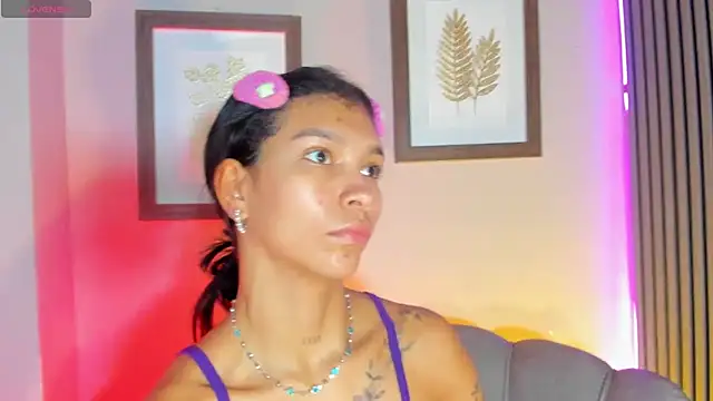 LauraAristizabal online show from November 2025 12:50:02 PM