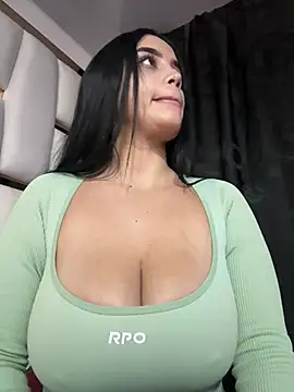 Snapshot of perla_kem_ chatting on February 2026 02:49:01 AM perla kem online show from February 2026 02:49:01 AM