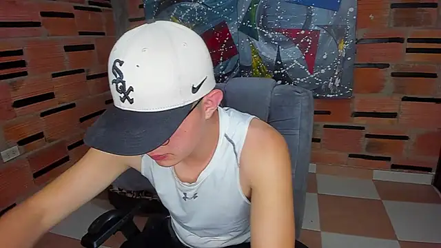 patrik 027 online show from February 2025 08:14:02 PM