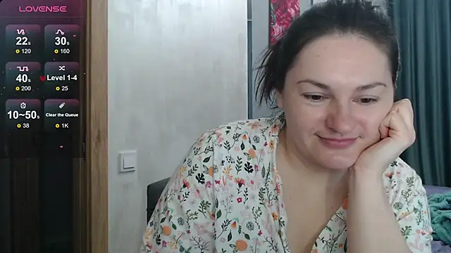 Stacy Davice online show from October 2025 06:27:02 PM