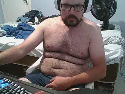 Snapshot of SuyNey chatting on April 2026 05:01:02 AM SuyNey online show from April 2026 05:01:02 AM