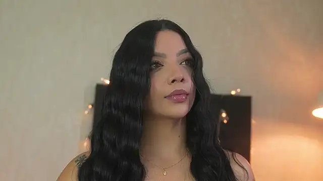 Snapshot of sarah_hiill chatting on April 2026 11:07:01 PM sarah hiill online show from April 2026 11:07:01 PM