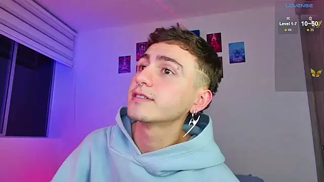 Snapshot of dimitri-bilak chatting on October 2025 11:16:02 PM dimitri-bilak online show from October 2025 11:16:02 PM