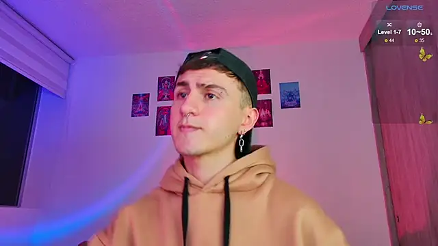 Snapshot of dimitri-bilak chatting on November 2025 11:54:01 PM dimitri-bilak online show from November 2025 11:54:01 PM