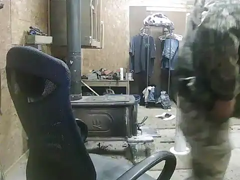 Snapshot of hardcok4u2abuse40 chatting on February 2025 04:12:02 AM hardcok4u2abuse40 online show from February 2025 04:12:02 AM