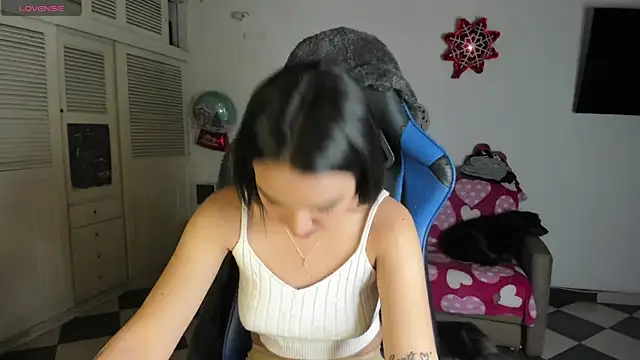 Miss Nicole online show from December 2024 01:20:02 AM