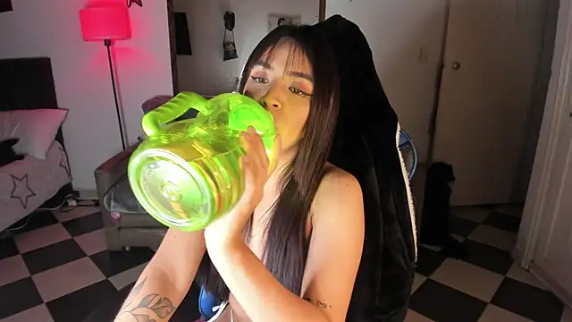 Miss Nicole online show from March 2025 05:49:02 AM