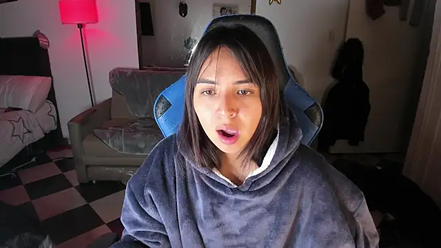 Miss Nicole online show from March 2025 03:22:01 AM