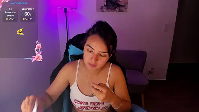 Snapshot of Miss_Nicole chatting on May 2026 01:44:02 AM Miss Nicole online show from May 2026 01:44:02 AM