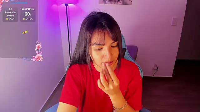 Snapshot of Miss_Nicole chatting on May 2026 08:16:02 PM Miss Nicole online show from May 2026 08:16:02 PM