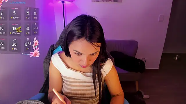 Snapshot of Miss_Nicole chatting on May 2026 06:35:02 PM Miss Nicole online show from May 2026 06:35:02 PM