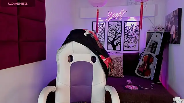 Snapshot of Yaki_Tai chatting on March 2025 06:20:02 AM Yaki Tai online show from March 2025 06:20:02 AM