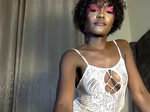 HarlotyQueen online show from November 2025 05:40:02 PM