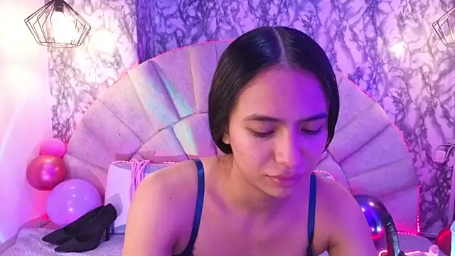 Snapshot of _emma_miller_ chatting on May 2026 11:48:01 AM emma miller online show from May 2026 11:48:01 AM