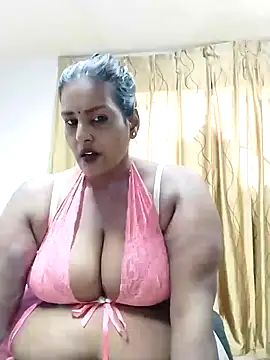 Snapshot of NWC4LYF chatting on May 2026 10:34:01 AM NWC4LYF online show from May 2026 10:34:01 AM