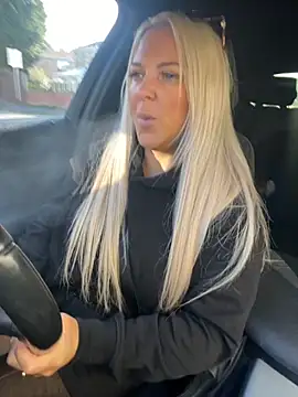 Bustyblondebabe32 online show from September 2025 08:08:01 AM