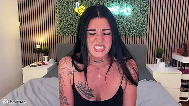 LizaRoxx online show from September 2025 05:37:01 PM