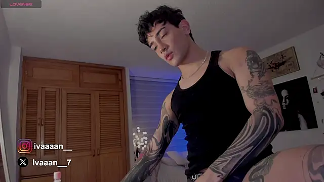 ivaaaan  online show from December 2024 10:13:01 PM