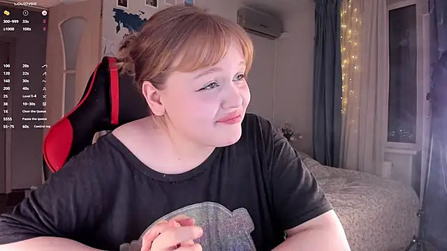 LisaLaas online show from December 2024 01:31:02 PM