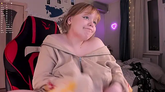 LisaLaas online show from December 2024 01:16:02 PM