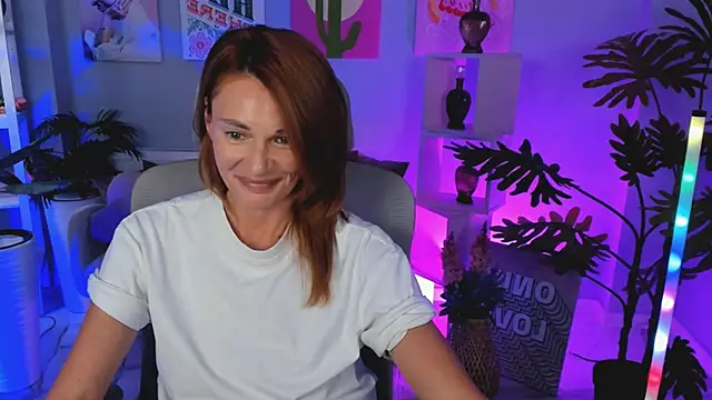 Snapshot of MistyBarnes chatting on October 2025 01:50:02 PM MistyBarnes online show from October 2025 01:50:02 PM