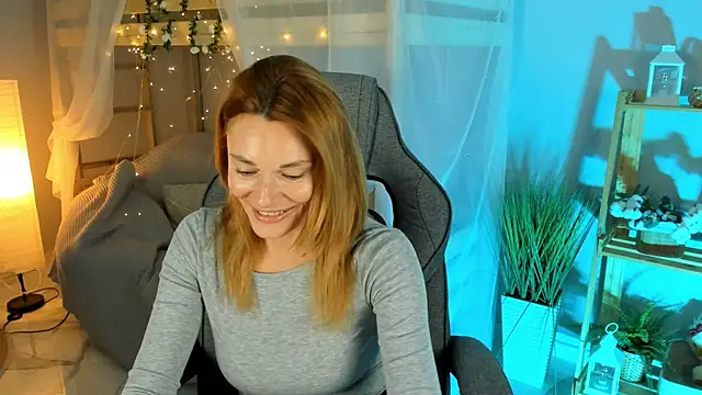 Snapshot of MistyBarnes chatting on November 2025 01:11:01 PM MistyBarnes online show from November 2025 01:11:01 PM