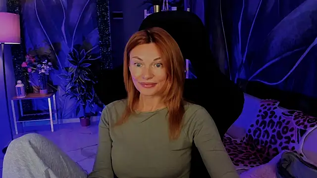 Snapshot of MistyBarnes chatting on November 2025 02:38:01 PM MistyBarnes online show from November 2025 02:38:01 PM