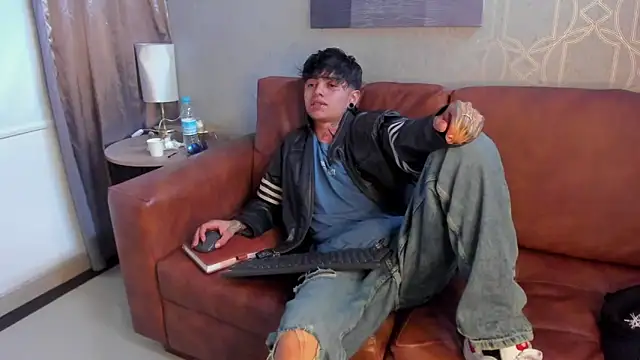 AcidMilo online show from December 2024 05:53:02 PM