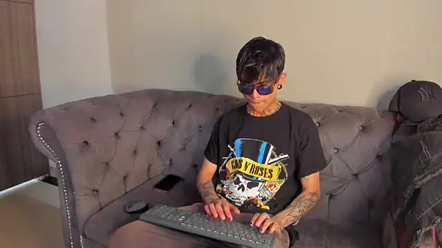 AcidMilo online show from December 2024 04:26:01 PM