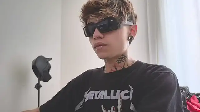 AcidMilo online show from March 2025 09:05:02 PM