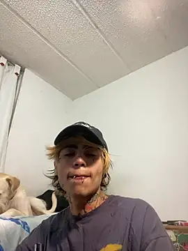 AcidMilo online show from October 2025 11:12:02 PM