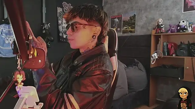 AcidMilo online show from January 2026 03:50:01 PM