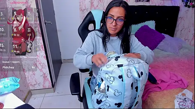 alma blue online show from February 2025 01:42:01 AM