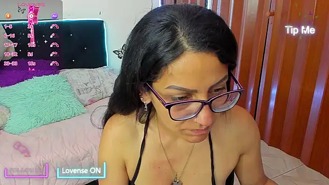 alma blue online show from November 2025 10:52:02 PM