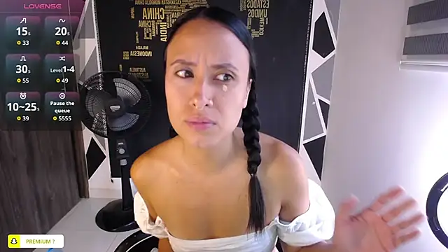 Snapshot of amyharlow_1 chatting on September 2025 06:07:01 PM amyharlow 1 online show from September 2025 06:07:01 PM