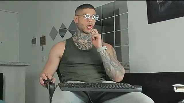  jamesleandros1 online show from February 2025 05:33:02 AM