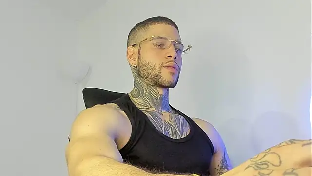  jamesleandros1 online show from October 2025 01:02:02 AM