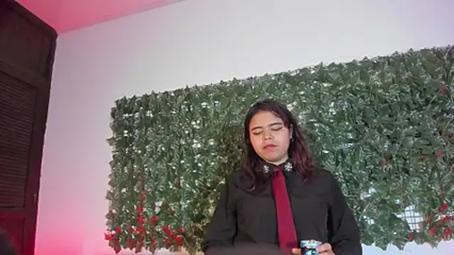 Snapshot of SabinaMerchetti chatting on February 2026 11:53:02 PM SabinaMerchetti online show from February 2026 11:53:02 PM