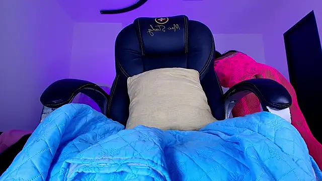 naomi kyse online show from April 2026 03:09:01 AM