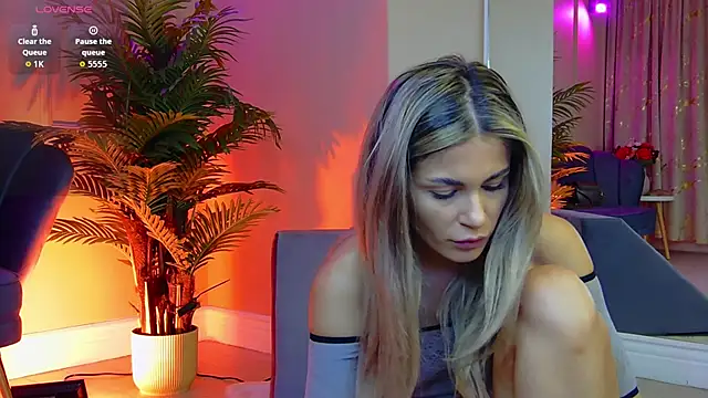 Avril Cyrus online show from October 2025 07:43:02 AM