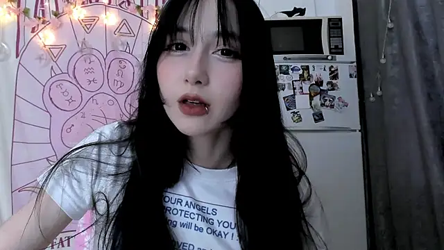 Holy420lolii online show from March 2026 03:29:01 PM