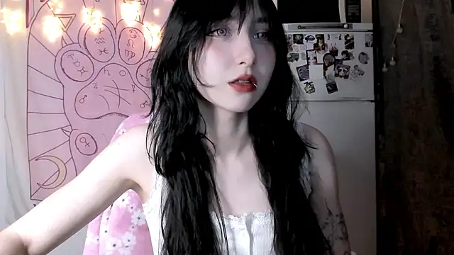 Holy420lolii online show from March 2026 04:57:02 PM