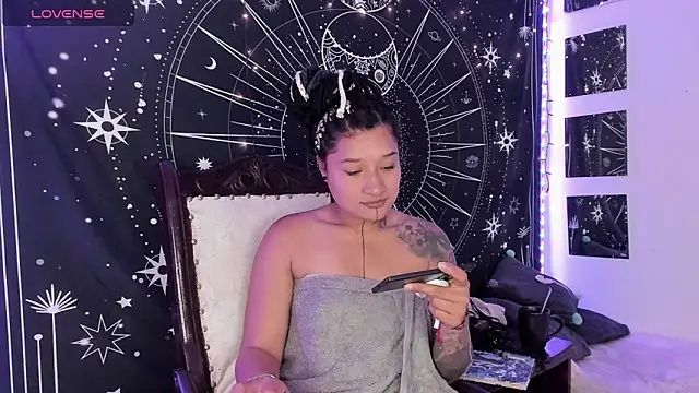 Eva Lee  online show from September 2025 07:35:02 AM