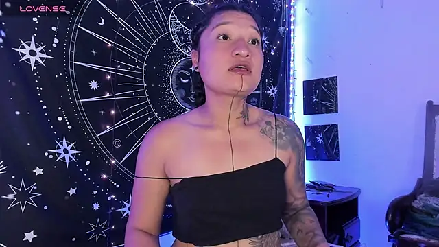 Eva Lee  online show from October 2025 07:40:02 AM