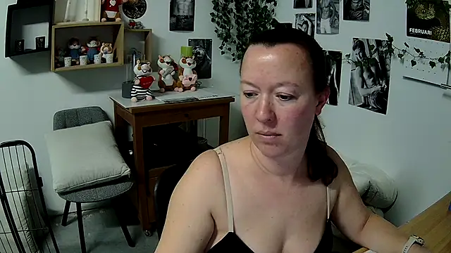 AnyaKreyxh online show from February 2026 11:43:02 AM