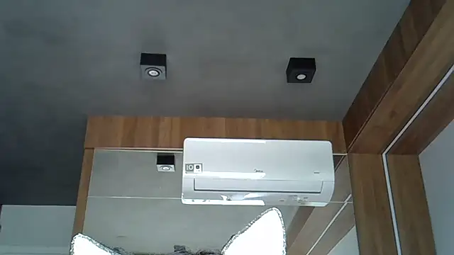 Skinny-Kitten online show from October 2025 04:59:02 PM