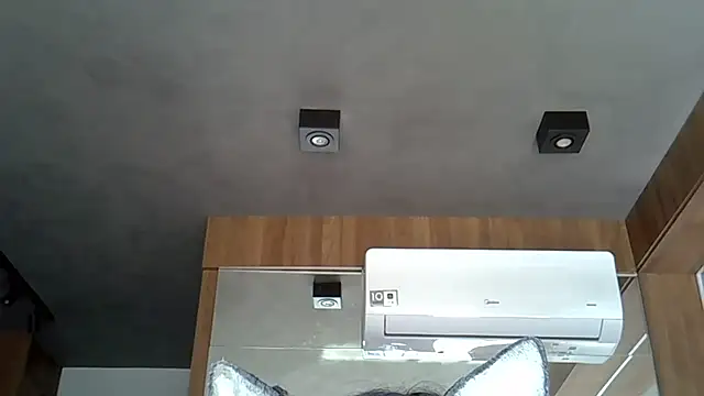 Skinny-Kitten online show from October 2025 06:06:02 PM