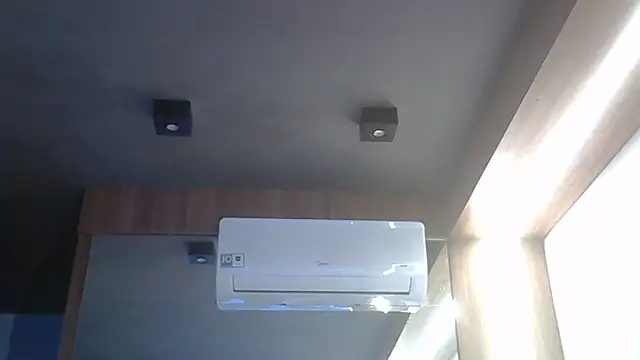 Skinny-Kitten online show from February 2026 09:29:01 PM