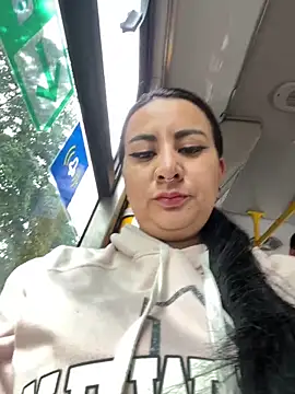 Abril Luv online show from March 2025 12:12:01 PM